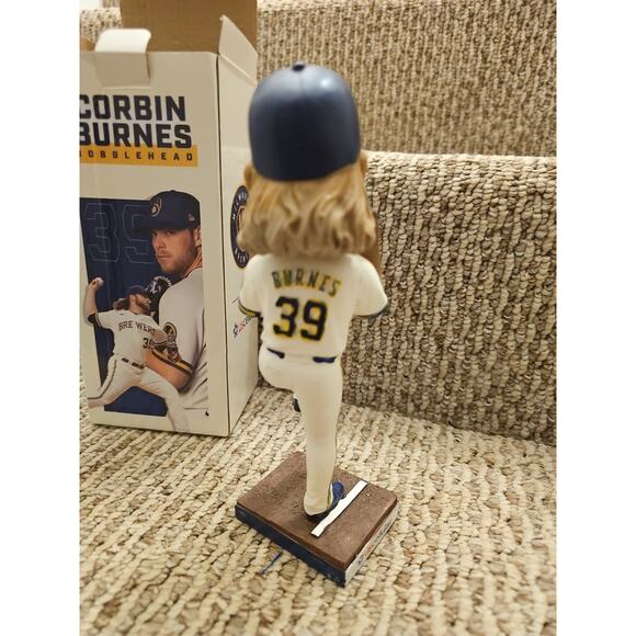 2022 MILWAUKEE BREWERS CORBIN BURNES BOBBLEHEAD SGA W/ BOX - Picture 4 of 10